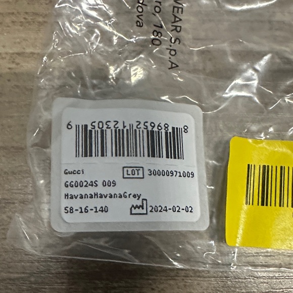 EUC Gucci Round Black and Grey Sunglasses (GG0024S 009) - Picture 13 of 15